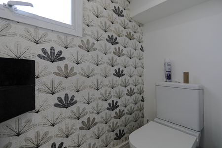 Casa de condomínio para alugar com 240m², 4 quartos e 4 vagasLavabo