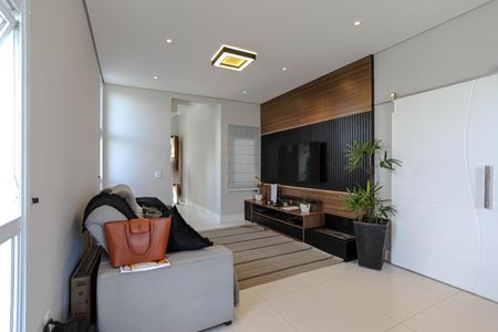 Casa de condomínio para alugar com 240m², 4 quartos e 4 vagasSala