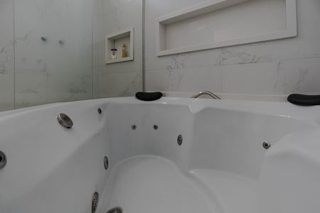 Casa de condomínio para alugar com 240m², 4 quartos e 4 vagasBanheiro - Suíte 3