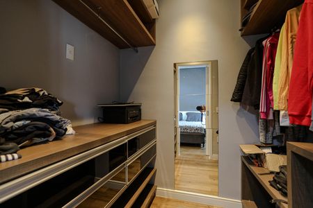 Casa de condomínio para alugar com 240m², 4 quartos e 4 vagasCloset - Suíte 3