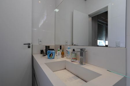 Casa de condomínio para alugar com 240m², 4 quartos e 4 vagasBanheiro Suíte 1