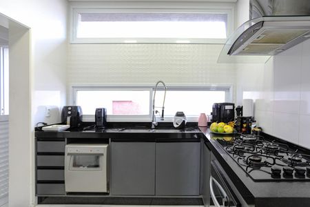 Casa de condomínio para alugar com 240m², 4 quartos e 4 vagasCozinha