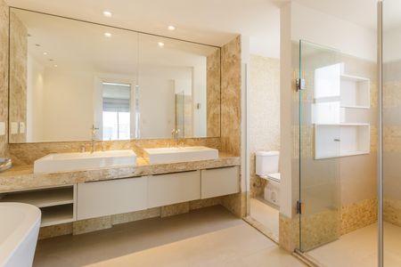 Apartamento à venda com 335m², 4 quartos e 4 vagas Apartamento à venda com 335m², 4 quartos e 4 vagasBanheiro da Suíte 4