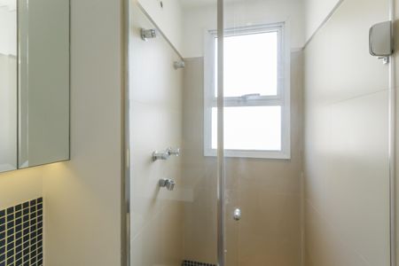 Apartamento à venda com 335m², 4 quartos e 4 vagas Apartamento à venda com 335m², 4 quartos e 4 vagasBanheiro da Suíte 3