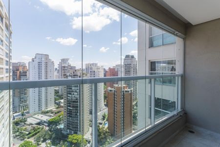 Apartamento à venda com 335m², 4 quartos e 4 vagas Apartamento à venda com 335m², 4 quartos e 4 vagasVaranda