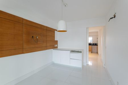 Apartamento à venda com 335m², 4 quartos e 4 vagas Apartamento à venda com 335m², 4 quartos e 4 vagasCopa