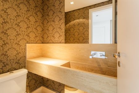 Apartamento à venda com 335m², 4 quartos e 4 vagas Apartamento à venda com 335m², 4 quartos e 4 vagasLavabo