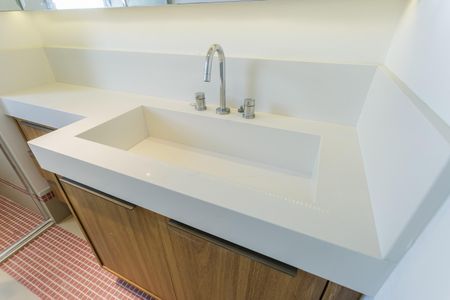 Apartamento à venda com 335m², 4 quartos e 4 vagas Apartamento à venda com 335m², 4 quartos e 4 vagasBanheiro da Suíte 1