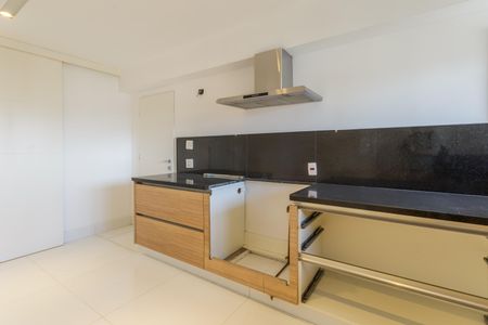 Apartamento à venda com 335m², 4 quartos e 4 vagas Apartamento à venda com 335m², 4 quartos e 4 vagasCozinha