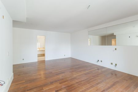 Apartamento à venda com 335m², 4 quartos e 4 vagas Apartamento à venda com 335m², 4 quartos e 4 vagasSuíte 4