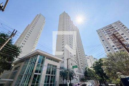 Apartamento à venda com 335m², 4 quartos e 4 vagas Apartamento à venda com 335m², 4 quartos e 4 vagasFachada