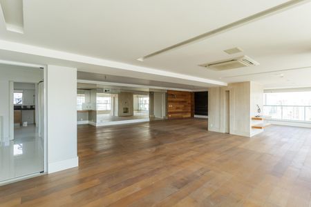 Apartamento à venda com 335m², 4 quartos e 4 vagas Apartamento à venda com 335m², 4 quartos e 4 vagasSala