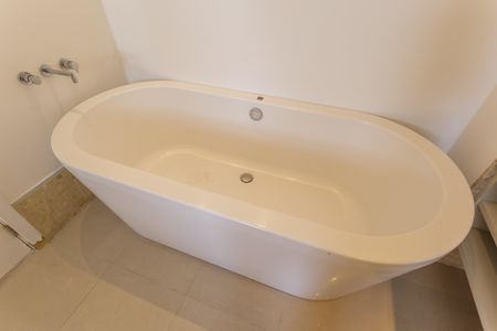 Apartamento à venda com 335m², 4 quartos e 4 vagas Apartamento à venda com 335m², 4 quartos e 4 vagasBanheiro da Suíte 4