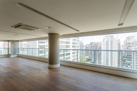 Apartamento à venda com 335m², 4 quartos e 4 vagas Apartamento à venda com 335m², 4 quartos e 4 vagasSala