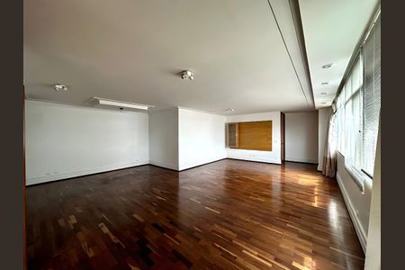 Apartamento para alugar com 202m², 4 quartos e 2 vagas Apartamento para alugar com 202m², 4 quartos e 2 vagasSala