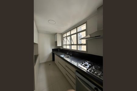 Apartamento para alugar com 202m², 4 quartos e 2 vagas Apartamento para alugar com 202m², 4 quartos e 2 vagasCozinha
