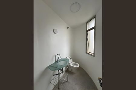 Apartamento para alugar com 202m², 4 quartos e 2 vagas Apartamento para alugar com 202m², 4 quartos e 2 vagasBanheiro 2