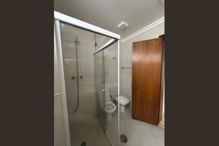 Apartamento para alugar com 202m², 4 quartos e 2 vagas Apartamento para alugar com 202m², 4 quartos e 2 vagasBanheiro da Suíte