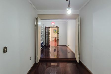 Casa à venda com 450m², 4 quartos e 2 vagasQuarto 1