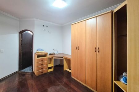 Casa à venda com 450m², 4 quartos e 2 vagasSuíte 1