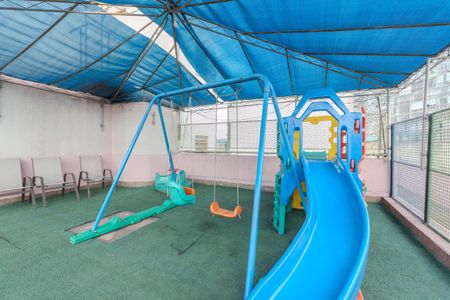 Apartamento à venda com 176m², 3 quartos e sem vaga Apartamento à venda com 176m², 3 quartos e sem vagaÁrea comum - Playground