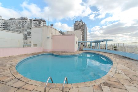 Apartamento à venda com 176m², 3 quartos e sem vaga Apartamento à venda com 176m², 3 quartos e sem vagaÁrea comum - Piscina