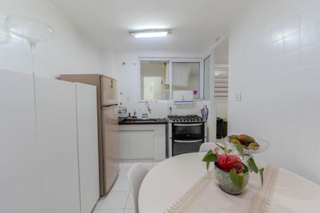 Apartamento à venda com 176m², 3 quartos e sem vaga Apartamento à venda com 176m², 3 quartos e sem vagaCozinha