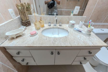 Apartamento à venda com 176m², 3 quartos e sem vaga Apartamento à venda com 176m², 3 quartos e sem vagaBanheiro