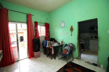 Sala de casa à venda com 2 quartos, 88m² em Penha, Rio de Janeiro