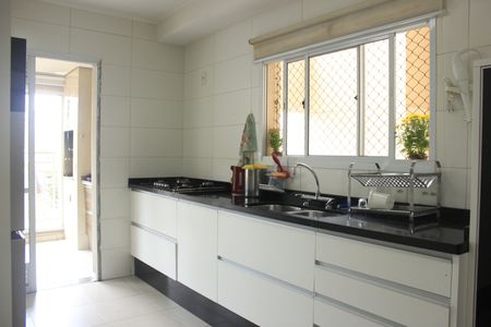 Apartamento à venda com 150m², 3 quartos e 2 vagasCozinha