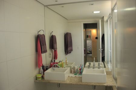 Apartamento à venda com 150m², 3 quartos e 2 vagasBanheiro da Suíte 1