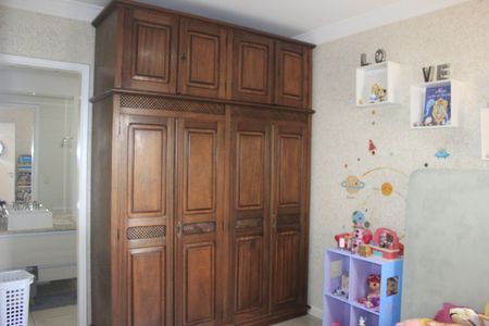 Apartamento à venda com 150m², 3 quartos e 2 vagasSuíte 2