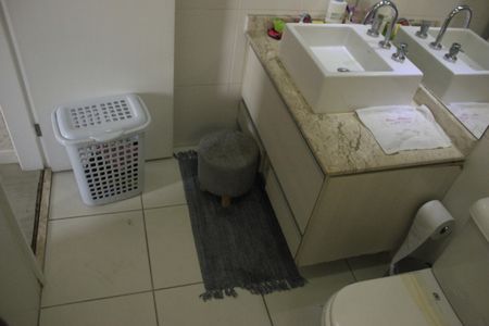 Apartamento à venda com 150m², 3 quartos e 2 vagasBanheiro da Suíte 2