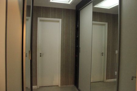 Apartamento à venda com 150m², 3 quartos e 2 vagasCloset da Suíte 1