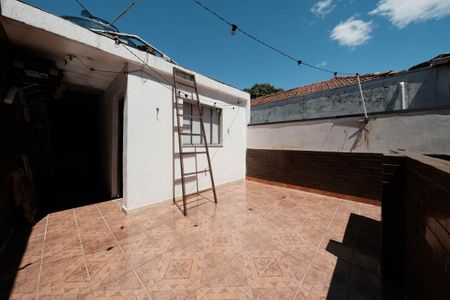 Casa à venda com 120m², 4 quartos e 2 vagasQuintal