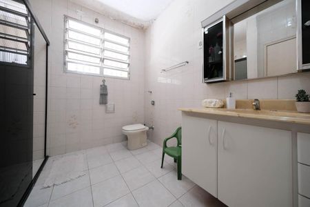 Casa à venda com 120m², 4 quartos e 2 vagasBanheiro 2
