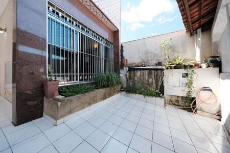 Casa à venda com 120m², 4 quartos e 2 vagasGaragem