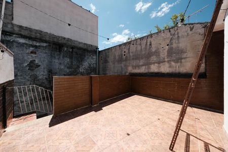 Casa à venda com 120m², 4 quartos e 2 vagasQuintal