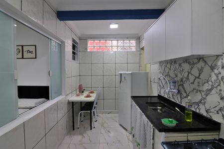 Sala/Cozinha de kitnet/studio para alugar com 1 quarto, 40m² em Bairro dos Casa, São Bernardo do Campo