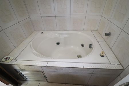 Casa à venda com 96m², 3 quartos e 1 vagaBanheiro 2