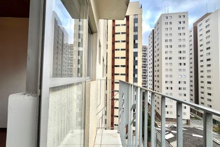 Varanda de apartamento para alugar com 2 quartos, 47m² em Parque Imperial, São Paulo