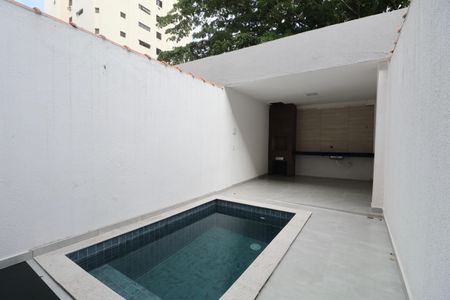 Casa para alugar com 120m², 2 quartos e 1 vagaQuintal