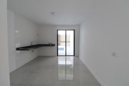 Cozinha de casa para alugar com 2 quartos, 120m² em Jardim Las Palmas, Guarujá