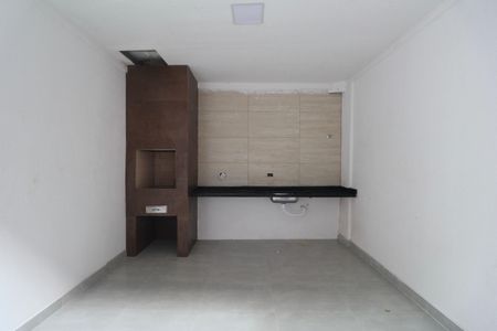 Casa para alugar com 120m², 2 quartos e 1 vagaQuintal