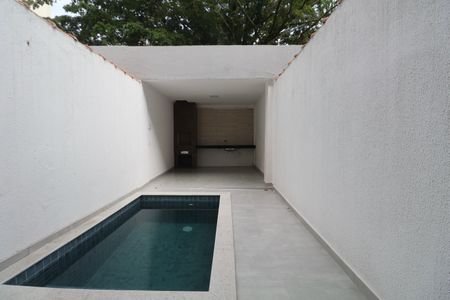 Casa para alugar com 120m², 2 quartos e 1 vagaQuintal