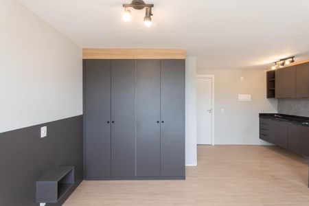 Studio de kitnet/studio para alugar com 0 quarto, 32m² em Santo Cristo, Rio de Janeiro