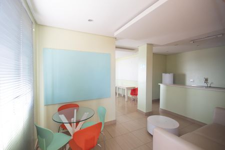 Apartamento à venda com 58m², 2 quartos e 1 vaga Apartamento à venda com 58m², 2 quartos e 1 vagaÁrea comum - Salão de festas