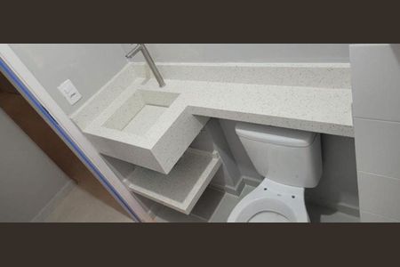 Banheiro de apartamento para alugar com 2 quartos, 51m² em Jardim Novo Mundo, Ribeirão Preto