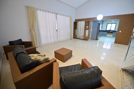 Sala de casa para alugar com 4 quartos, 420m² em Jardim Atlantico, Goiânia