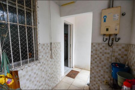 Casa à venda com 225m², 4 quartos e 2 vagas Casa à venda com 225m², 4 quartos e 2 vagasÁrea de Serviço